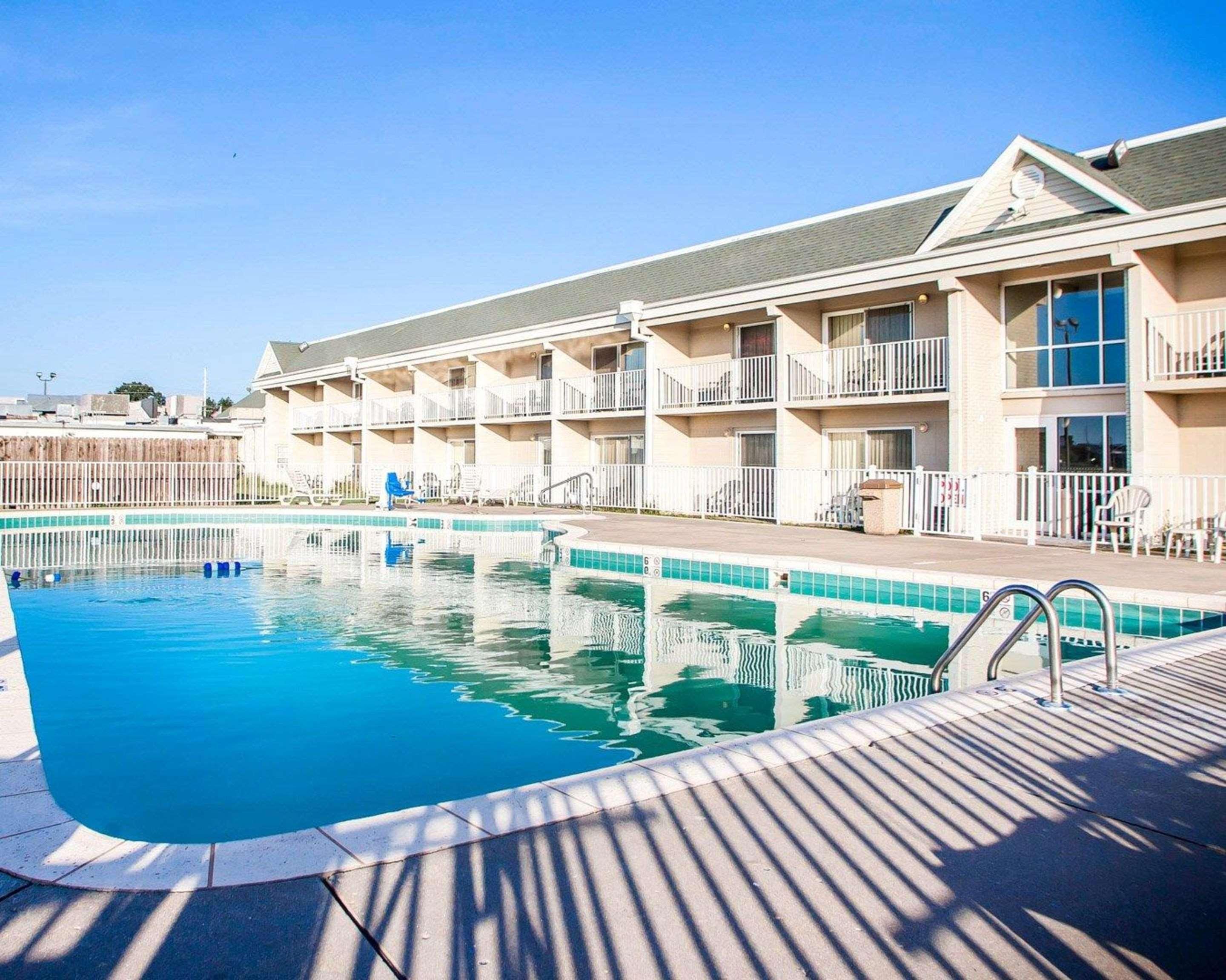 Quality Inn Lake Ozark Exterior photo